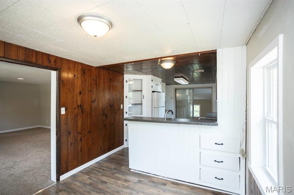 21065 Highway Y Property Photo 9