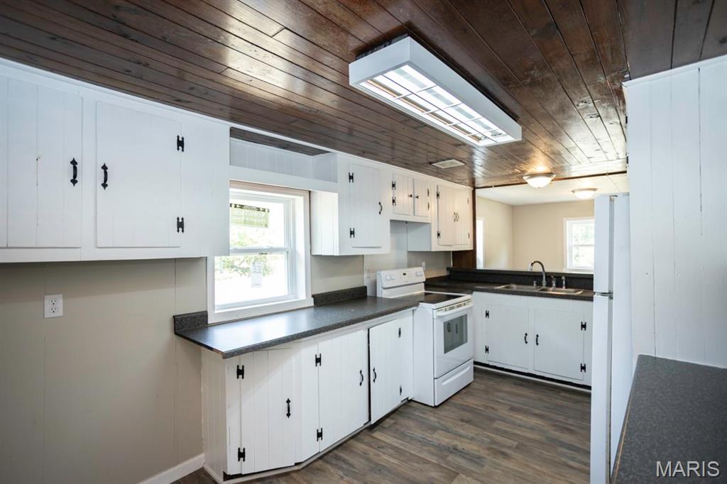 21065 Highway Y Property Photo 12