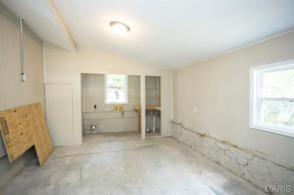 21065 Highway Y Property Photo 15
