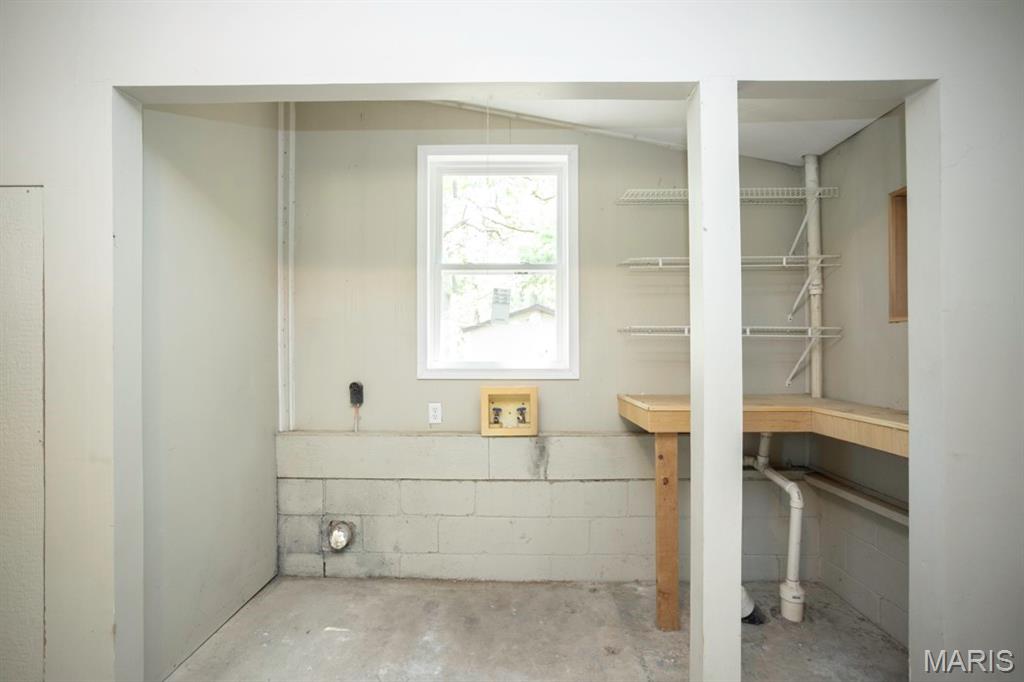 21065 Highway Y Property Photo 16
