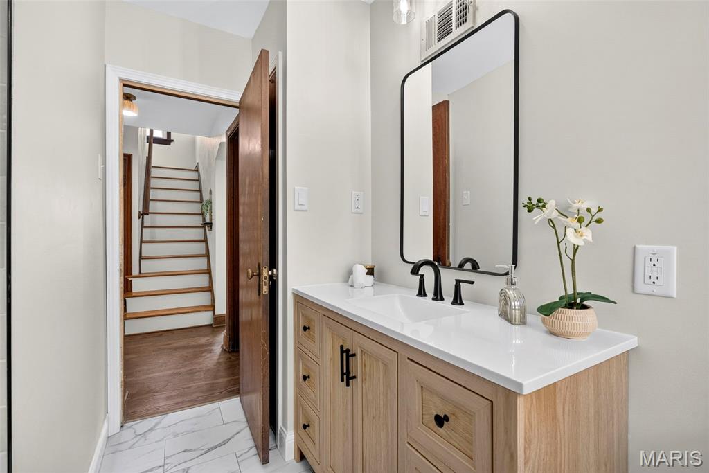 6013 Devonshire Avenue Property Photo 15
