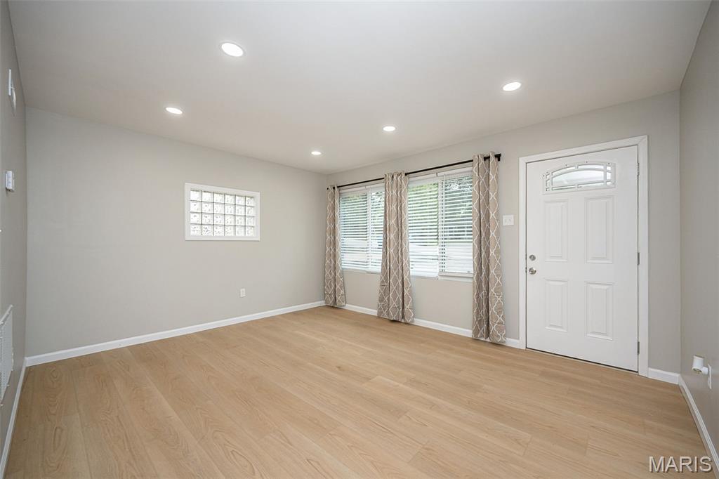 7706 Genesta Street Property Photo 2