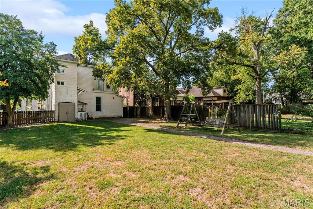 609 Sycamore Street Property Photo 45