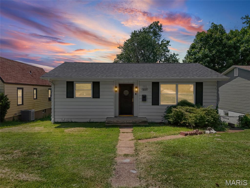 1005 Lindsay Avenue Property Photo 1