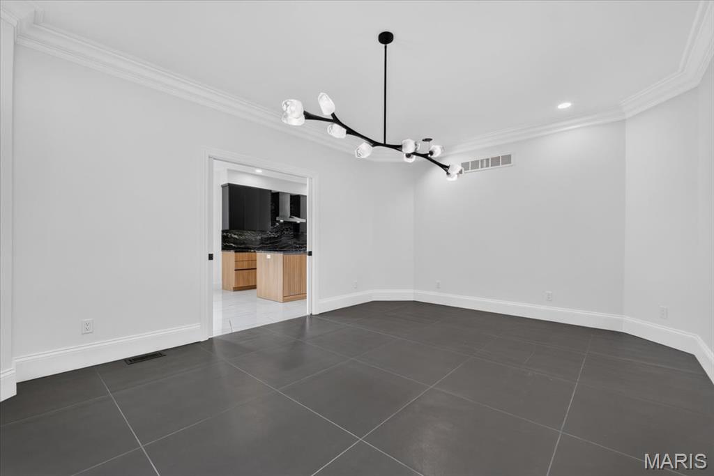 2217 Croydon Walk Property Photo 6