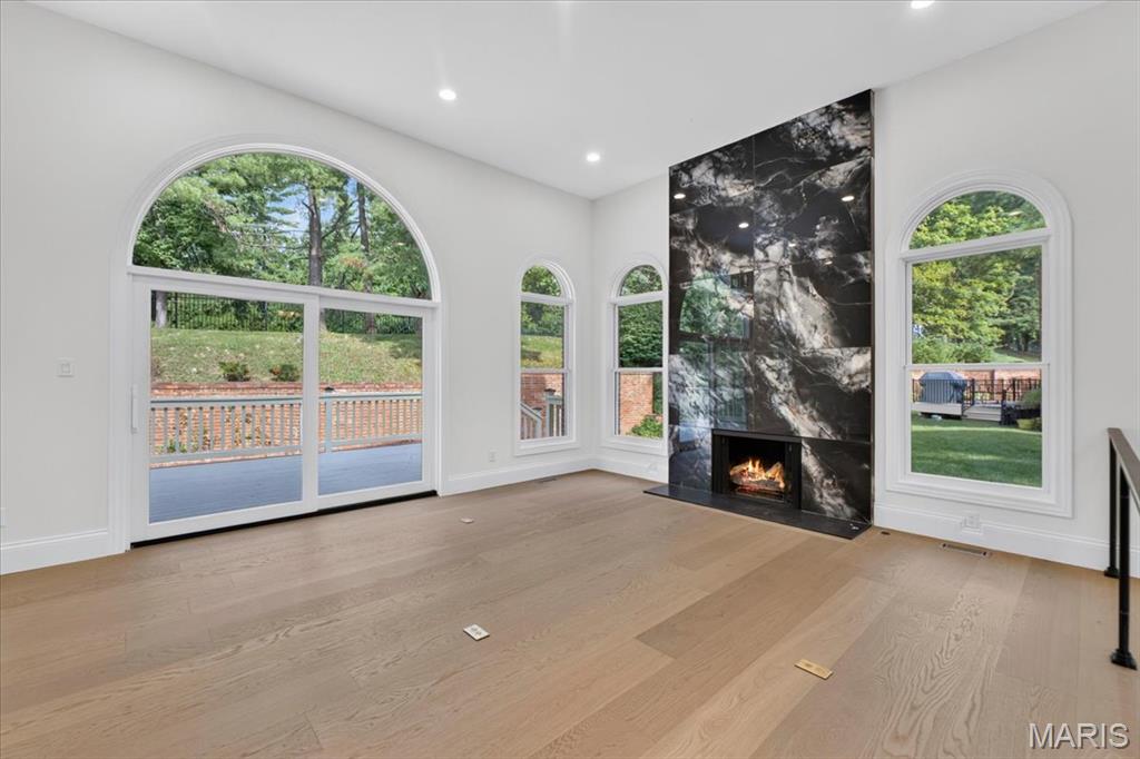 2217 Croydon Walk Property Photo 9