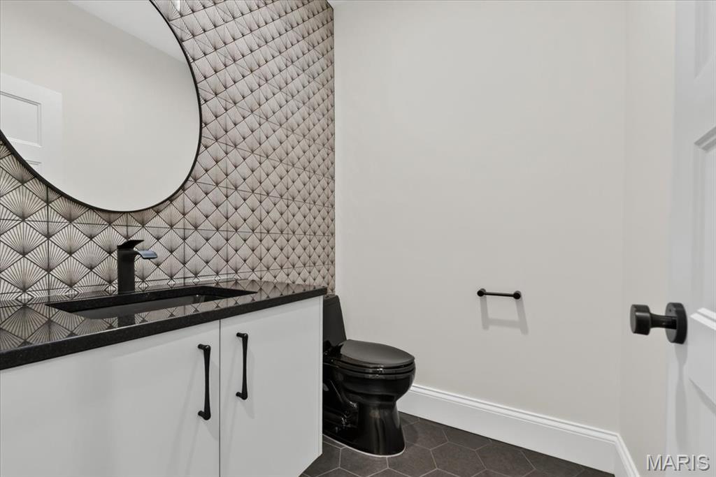 2217 Croydon Walk Property Photo 13