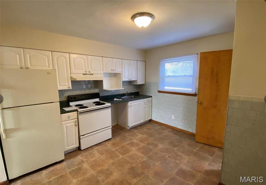 6824 Larry Lane Property Photo 2