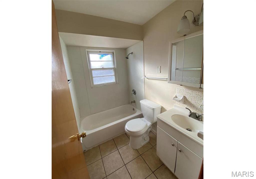 6824 Larry Lane Property Photo 5