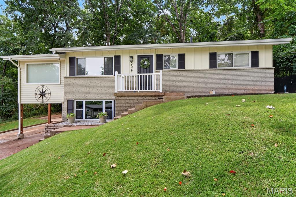 204 Appletree Court Property Photo 3