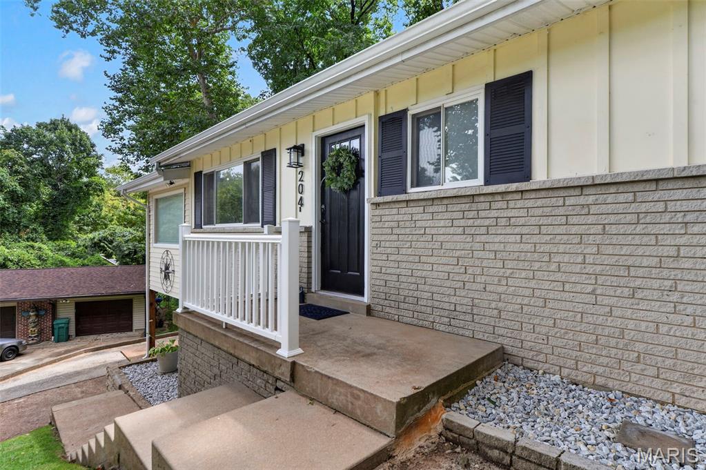 204 Appletree Court Property Photo 6