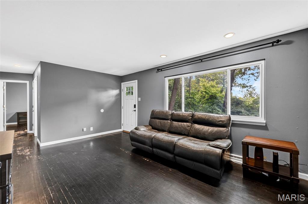 204 Appletree Court Property Photo 8