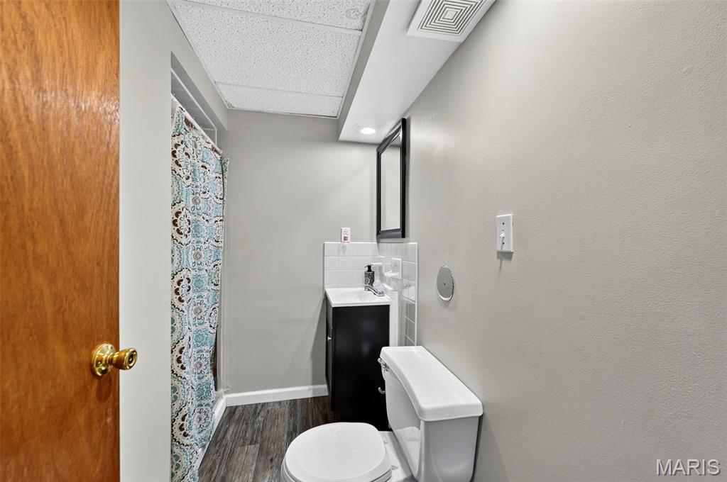204 Appletree Court Property Photo 31