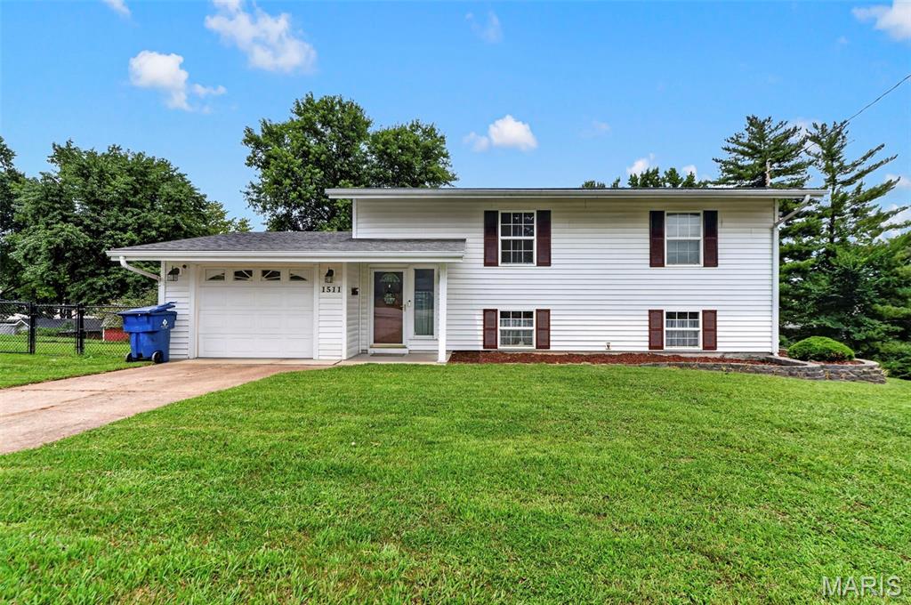 1511 Westvale Drive Property Photo 2