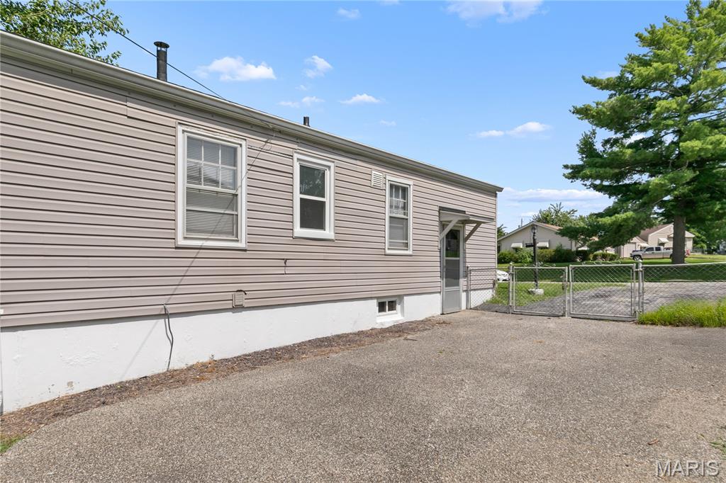 3241 Lynros Drive Property Photo 17