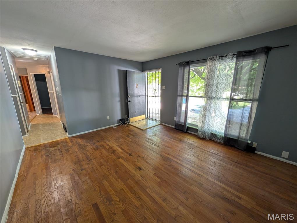 10504 Baron Drive Property Photo 2