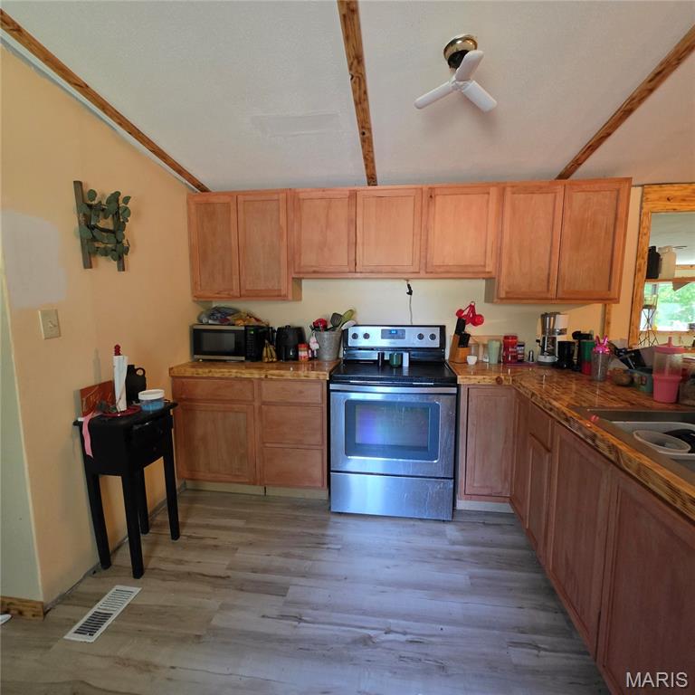 9056 State Highway 142w Property Photo 3