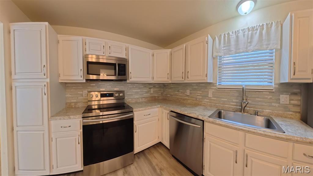 2111 Tampico Drive Property Photo 14