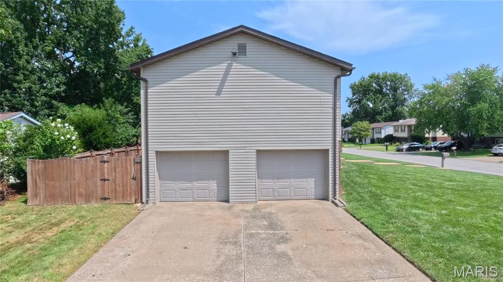 2111 Tampico Drive Property Photo 39
