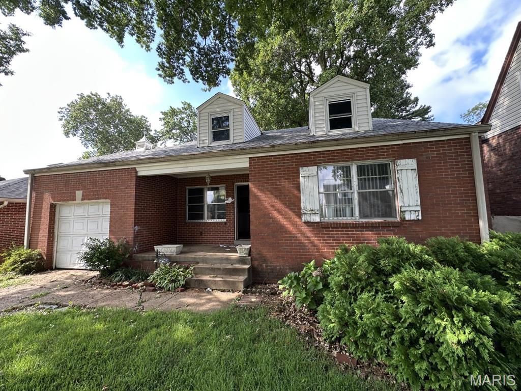 6908 Ira Avenue Property Photo 1