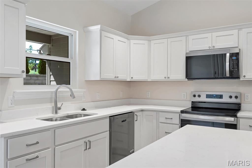 131 Stone Ledge Drive Property Photo 13
