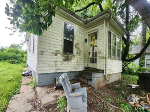 933 W Delmar Avenue Property Photo 1