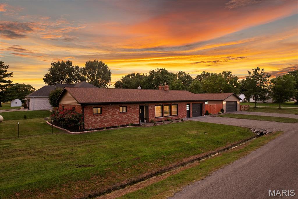 8435 Prairietown Road Property Photo 1