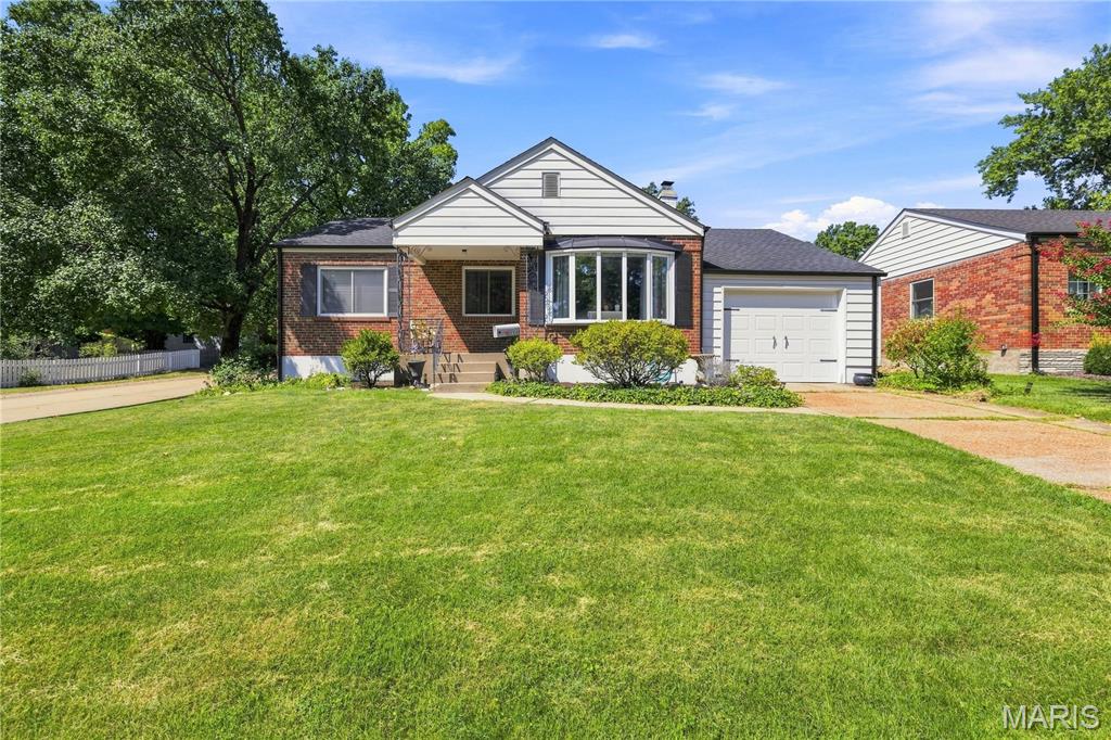 1341 Pinetree Lane