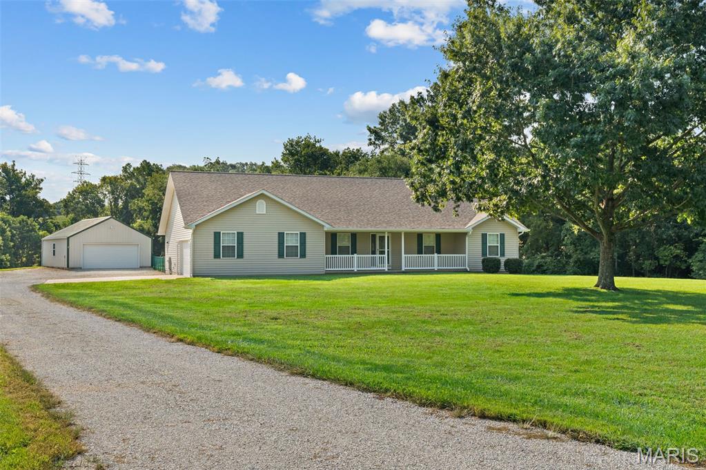 4944 Walnut Grove Drive Property Photo 1