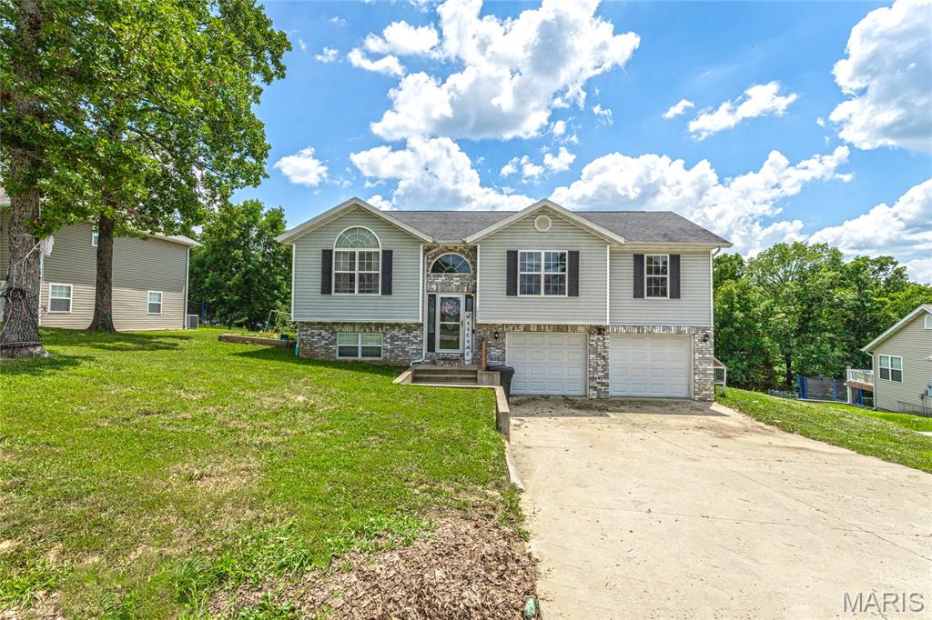 18652 Lynn Lane Property Photo 1