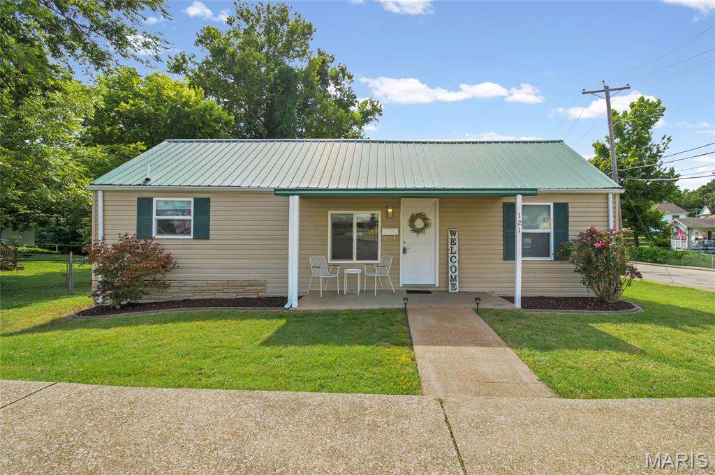 121 Chestnut Street Property Photo 1