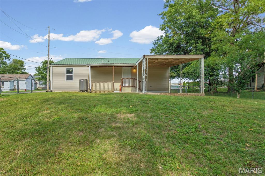 121 Chestnut Street Property Photo 28