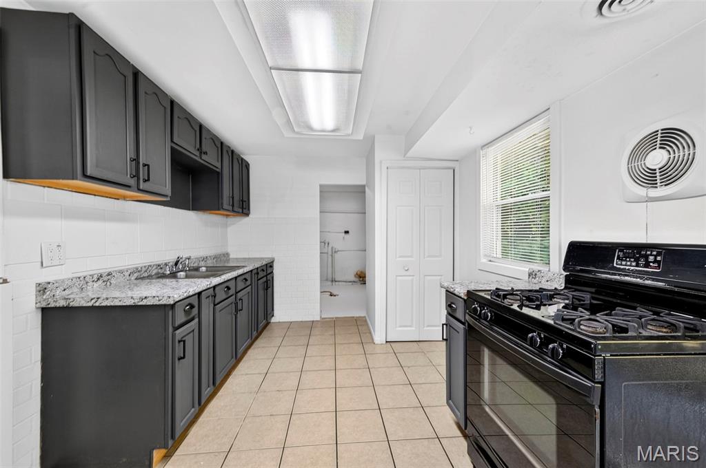 729 Beardsley Court Property Photo 7
