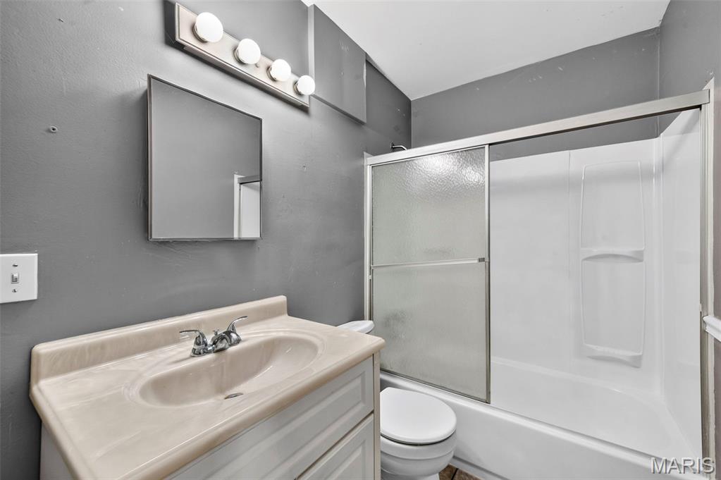 729 Beardsley Court Property Photo 15
