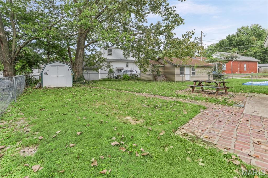 916 W Monroe Street Property Photo 22