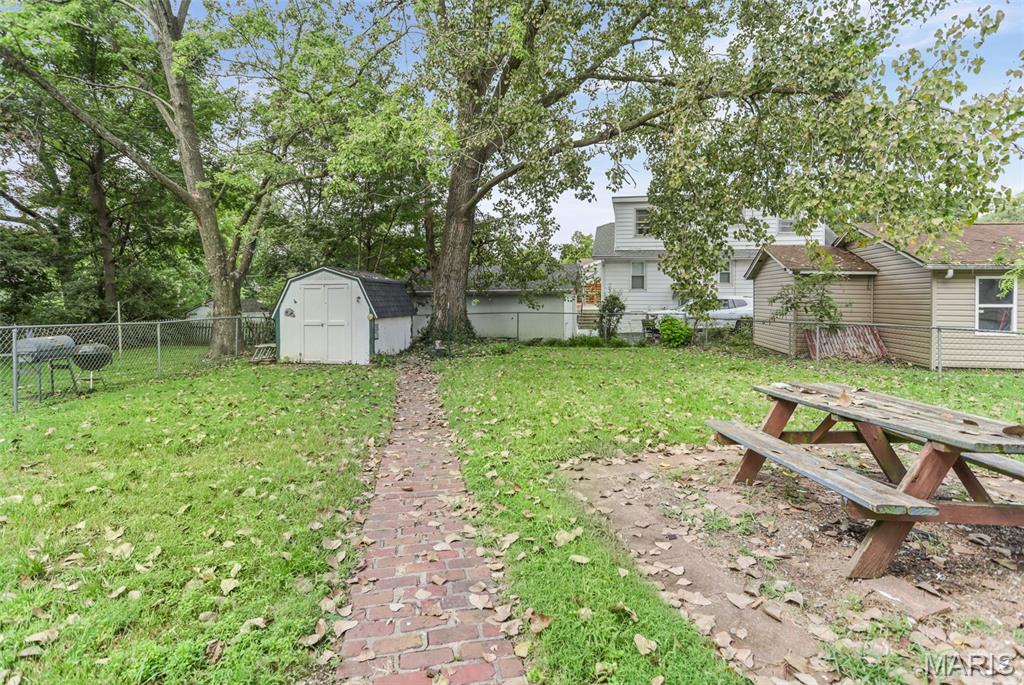 916 W Monroe Street Property Photo 25