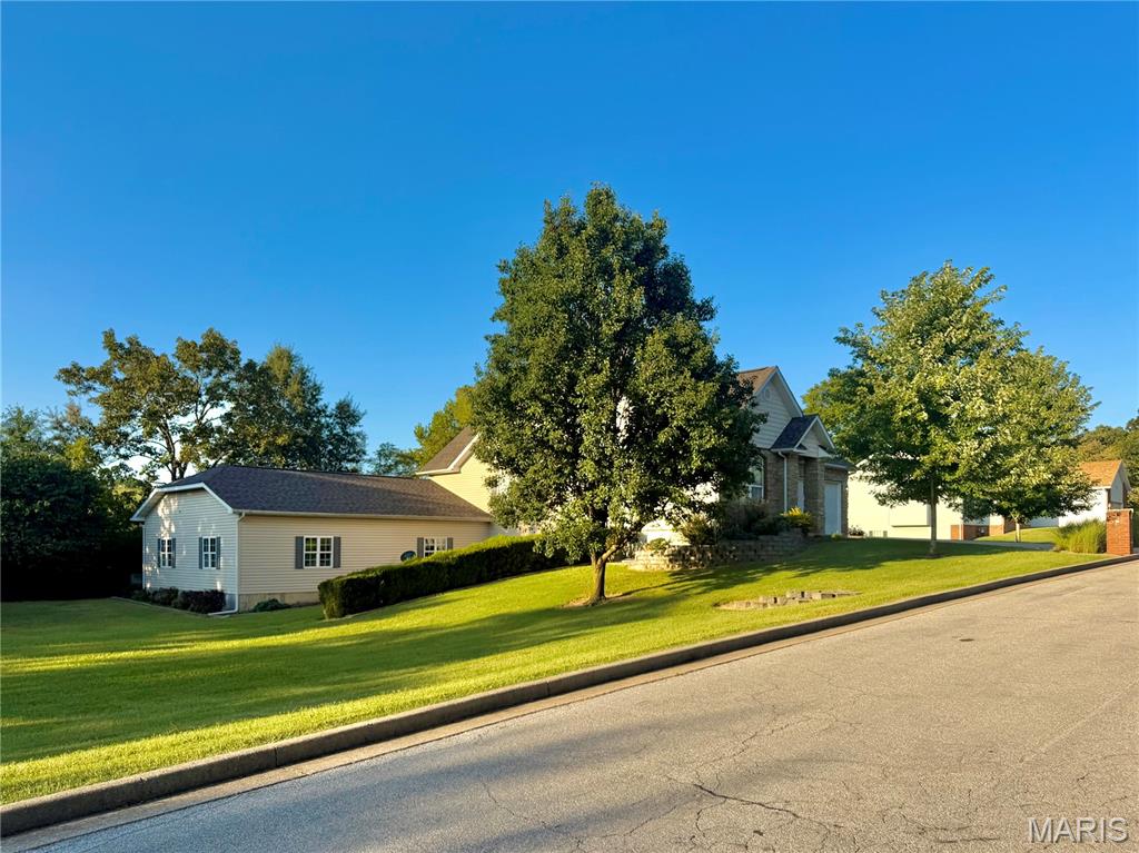 1635 Yale Avenue Property Photo 7
