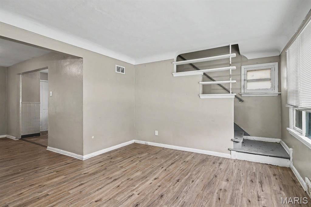 6829 Berkridge Court Property Photo 6