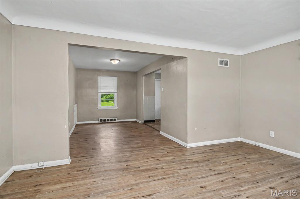 6829 Berkridge Court Property Photo 7