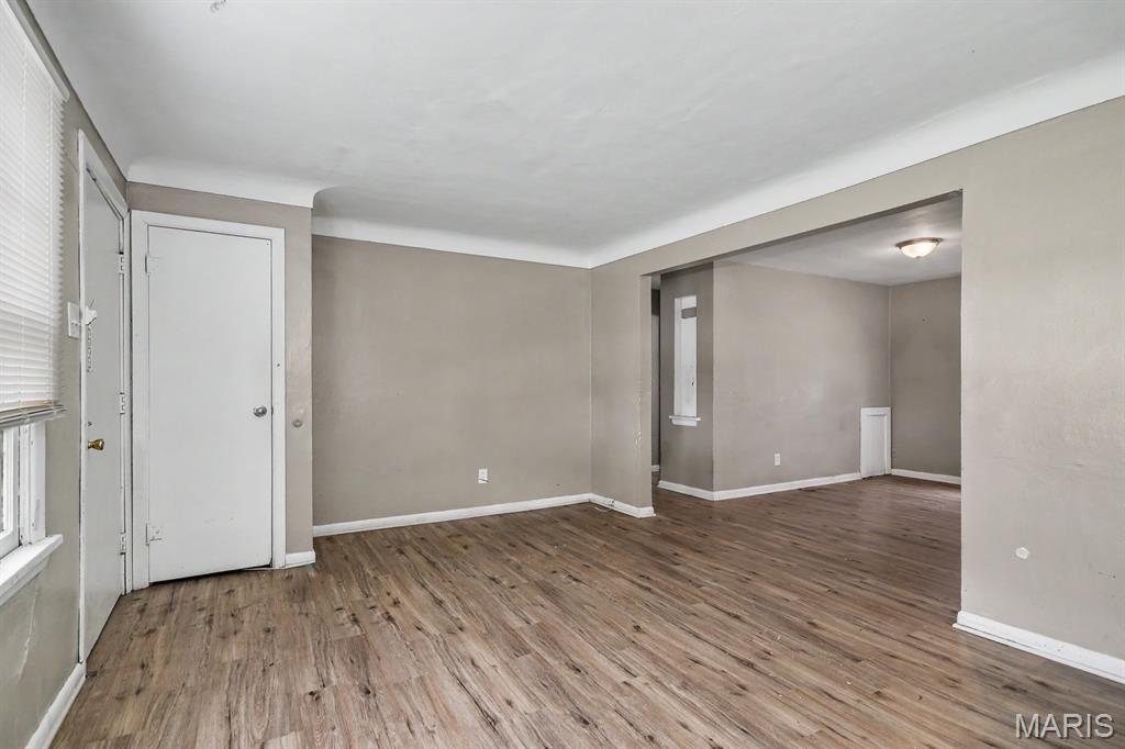 6829 Berkridge Court Property Photo 8