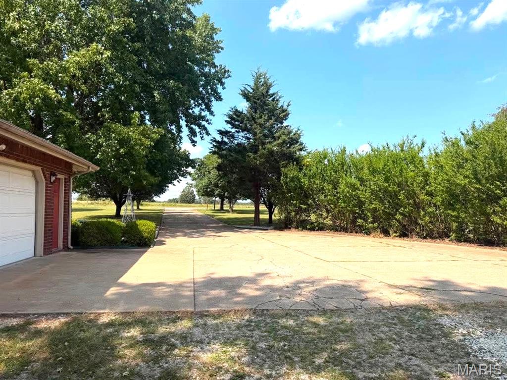 17202 Highway 64 Property Photo 4