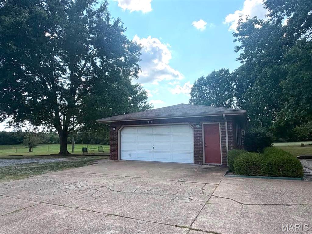 17202 Highway 64 Property Photo 5