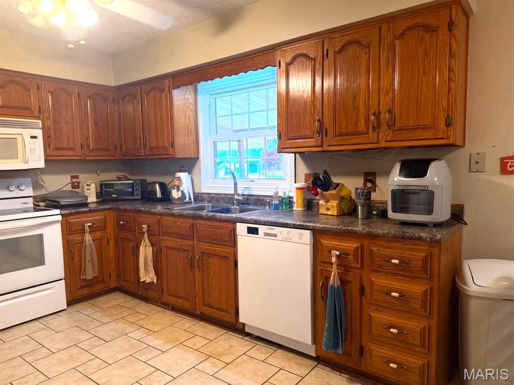 17202 Highway 64 Property Photo 28
