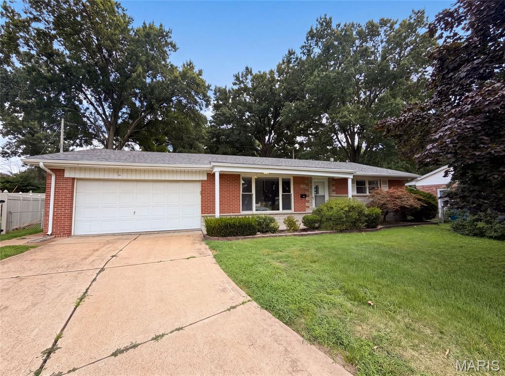 871 Wycliffe Court Property Photo 1