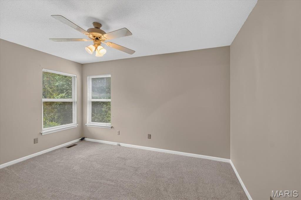 1032 Oak Glen Circle Property Photo 20