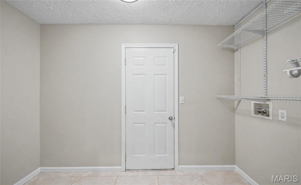 821 Cambridge Drive Property Photo 14