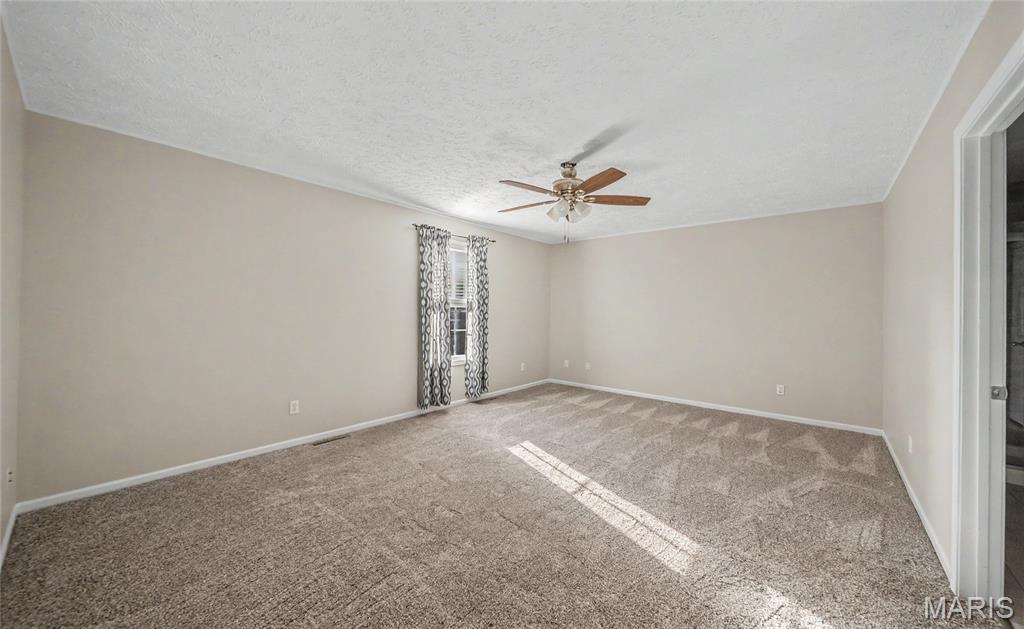 821 Cambridge Drive Property Photo 15