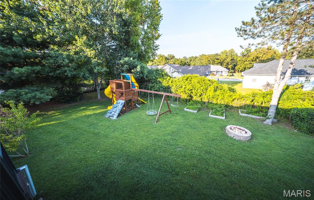 821 Cambridge Drive Property Photo 38
