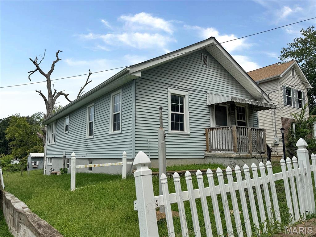 9705 Perrin Avenue Property Photo 3