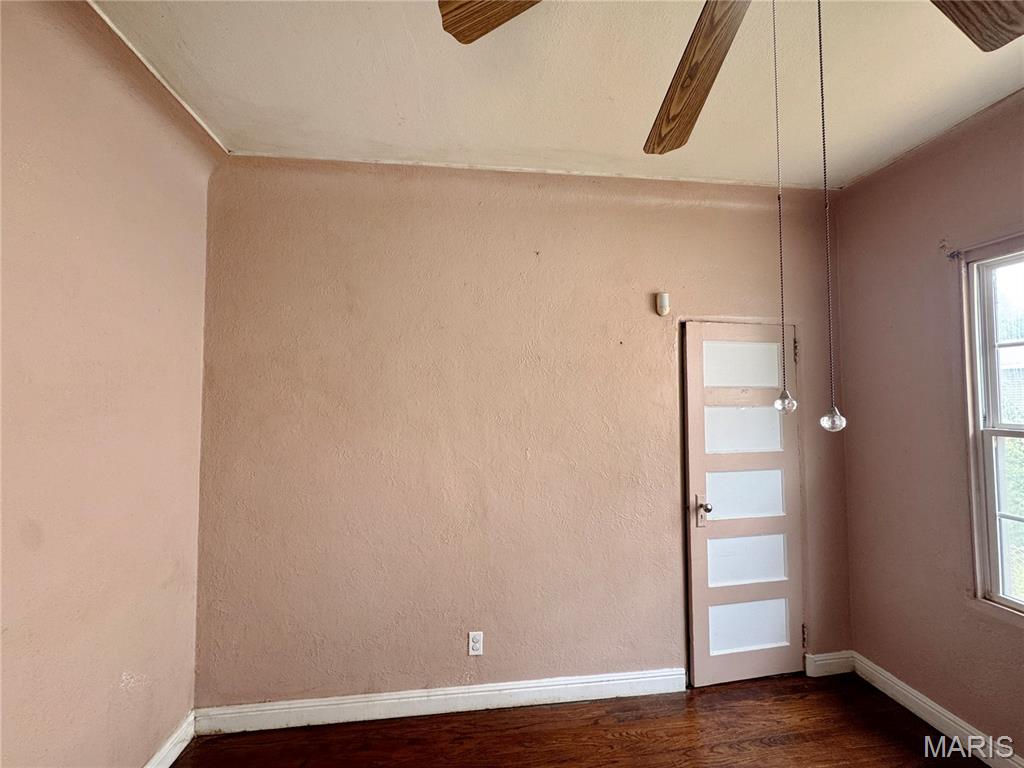 9705 Perrin Avenue Property Photo 8